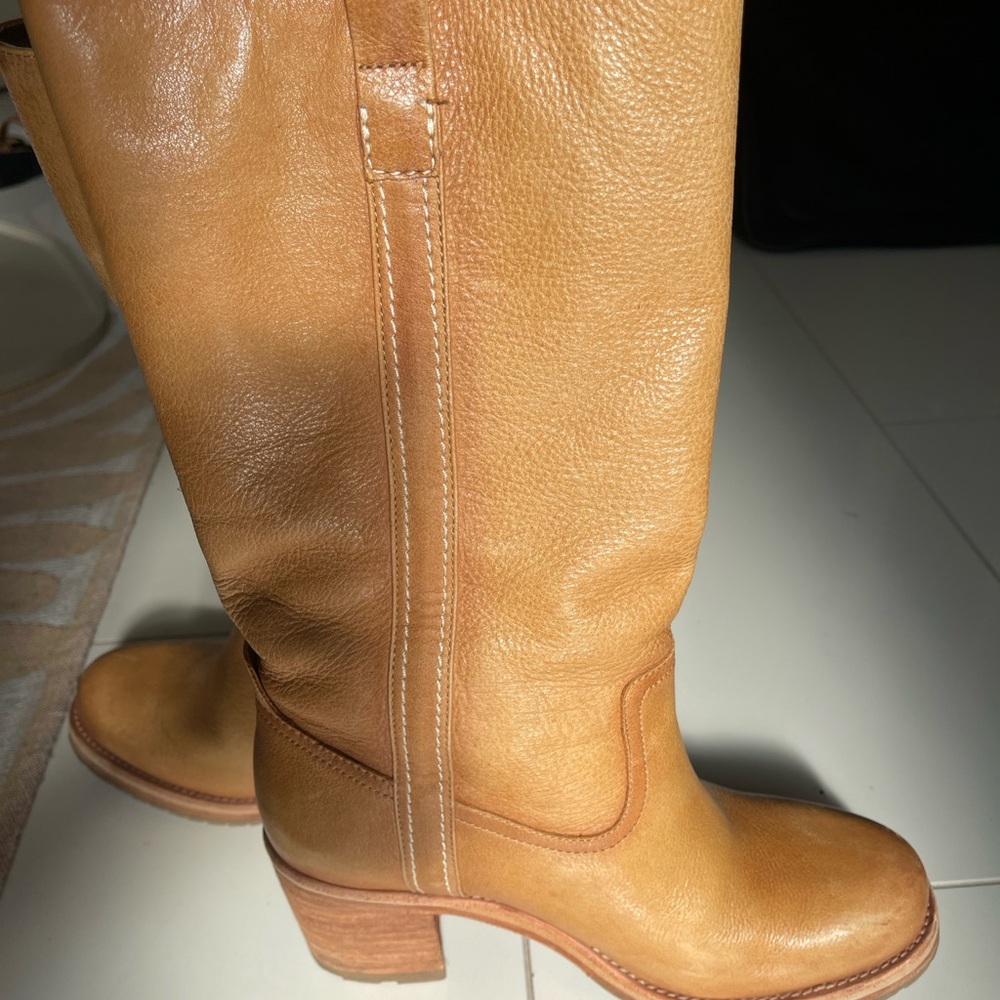 Women's size 8 Leather Boots - Picture 6 of 9